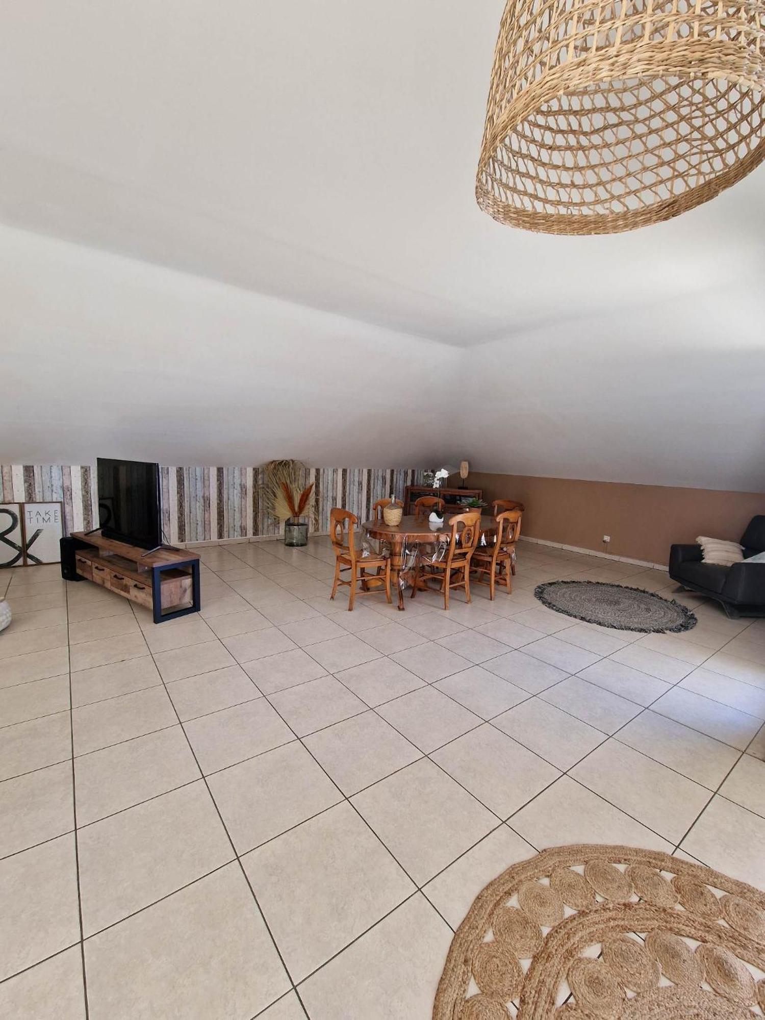 Appartement Villa Sur Le Toit, Vue Mer Saint-Gilles-les Bains Eksteriør billede